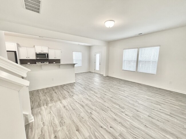 Building Photo - Brand new charming paired home, close to I-85