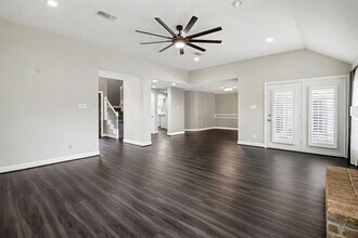 Building Photo - 1402 Copperfield Ct