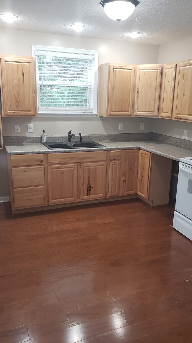 foto de la cocina 1 - 2193 Butler Bridge Rd