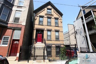 Building Photo - 1348 N Cleaver St