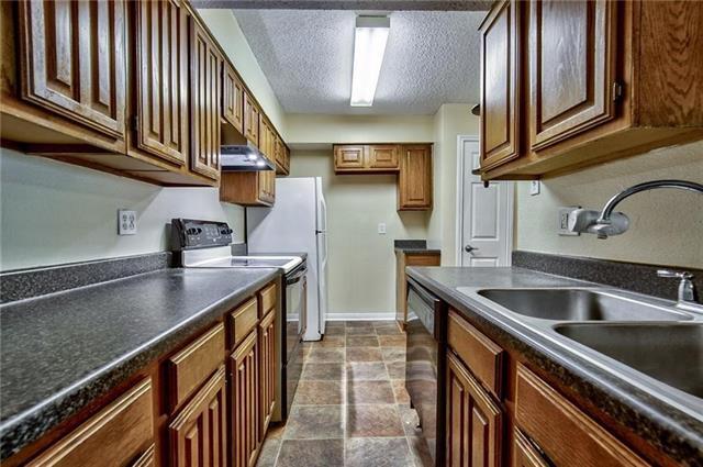 Foto del edificio - 8545 Midpark Rd