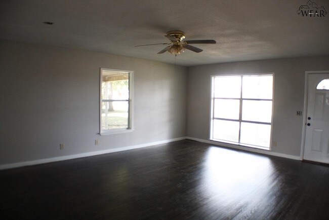 Foto del edificio - 4622 Stanford Ave