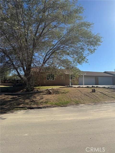 Building Photo - 55215 Airlane Dr