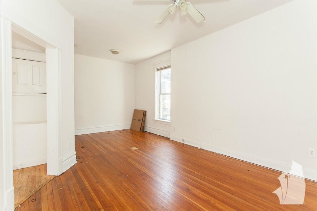Foto principal - 3145 N Seminary Ave