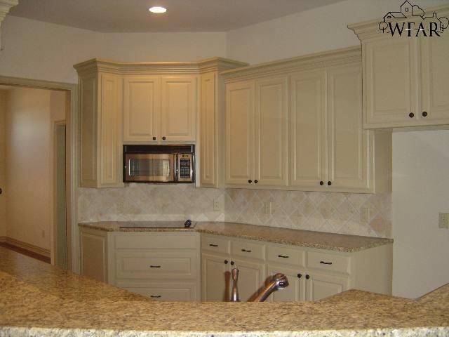 Foto del edificio - 8 Maplewood Ct