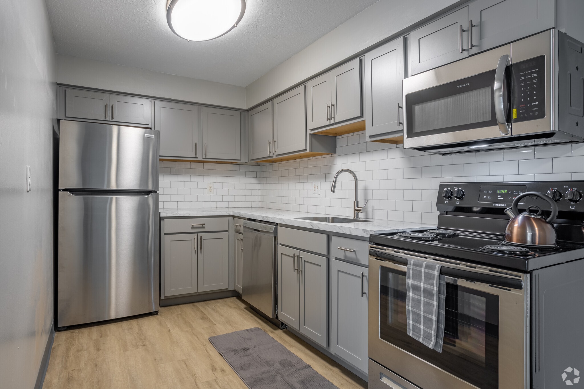 Forest Hills – photo 1 of 21