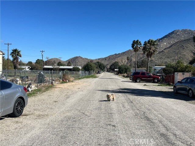 Foto del edificio - 51867 Lois Ave