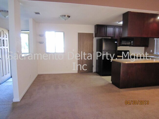 Building Photo - 7724 Woodchuck Way