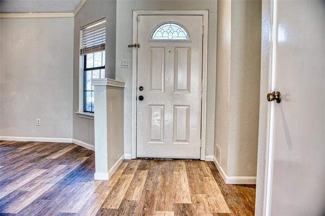 Foto del edificio - 1528 Mayflower Dr