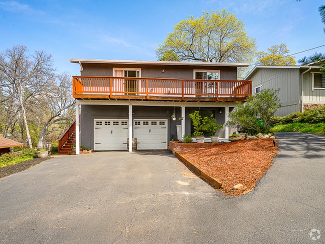 Building Photo - 23889 Oakmont Way