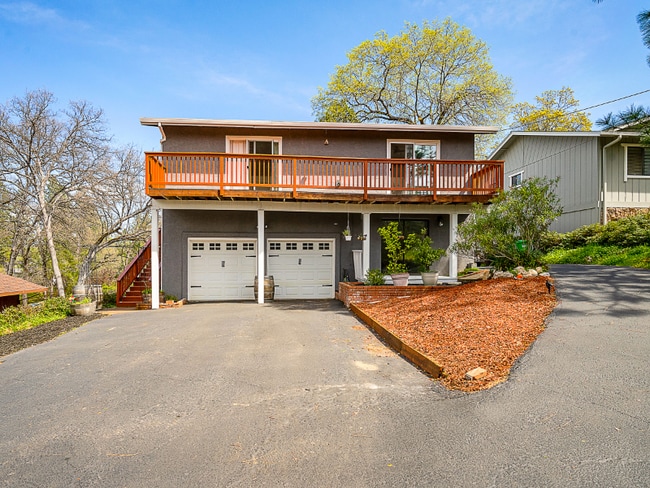 Building Photo - 23889 Oakmont Way