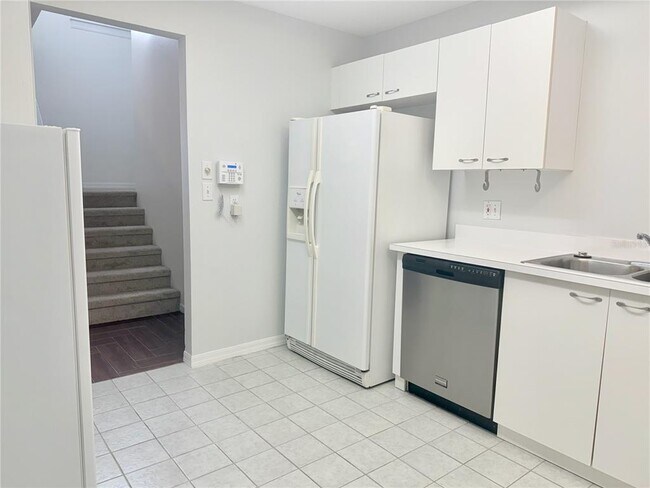 Building Photo - 20 Emerald Bay Dr