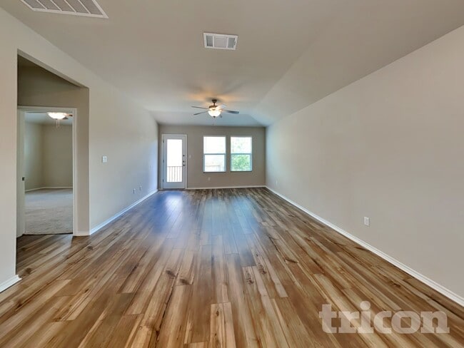 Foto del edificio - 3525 Stride Ln