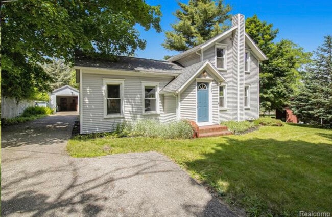 Building Photo - 388 Hillsdale St