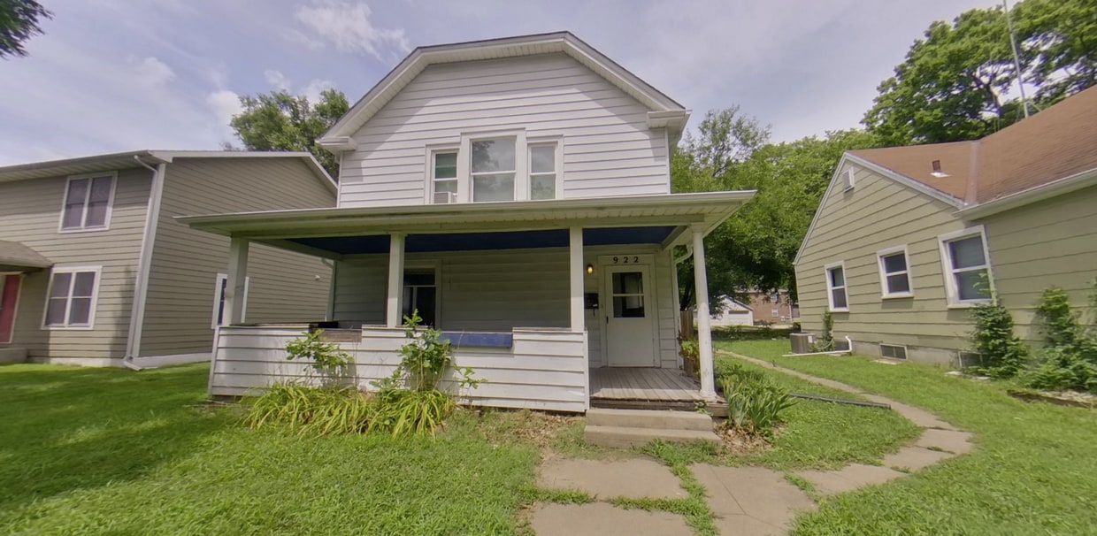 Primary Photo - 3D Tour Available - 3 Blocks to KSU Campus...