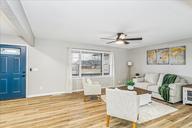 Foto del edificio - Beautifully Updated Home on nearly ½ Acre! Available for Rent or Rent to Own! Move in Special 1/2...