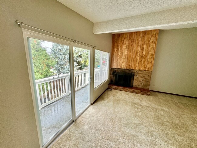 Foto del edificio - Spacious 2 Bedroom in Idyllic Location