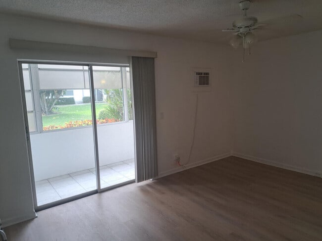 Foto del edificio - 243 Canterbury K