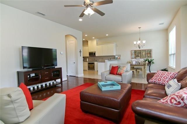 Building Photo - 10521 Chaucer Hill Ln