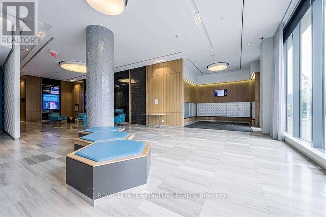 Photo du bâtiment - 36 Park Lawn Rd