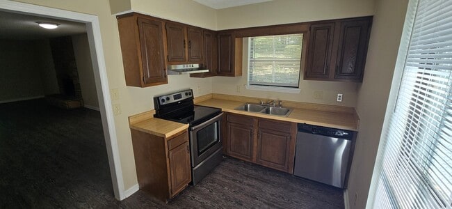 Building Photo - 4901 Wallingford Dr