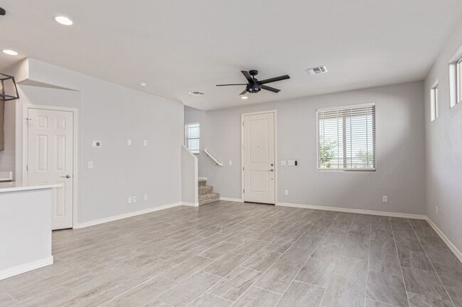 Building Photo - Spacious, Stylish, and Ready for You!