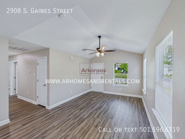 Foto del edificio - 2908 S Gaines St