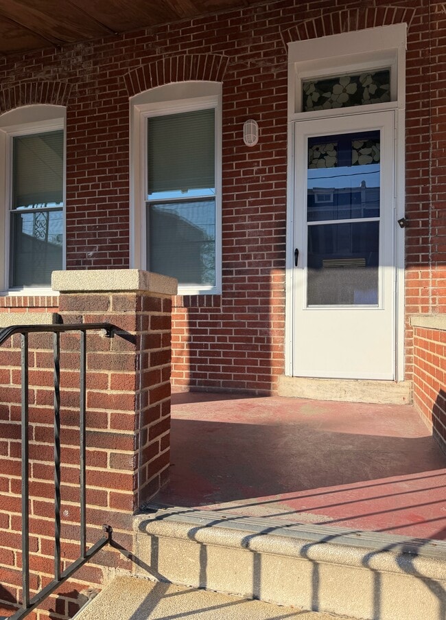 Photo - 1815 W 2nd St House