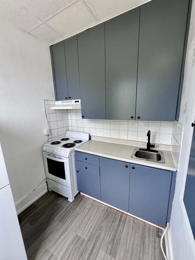 Photo du bâtiment - 1495 Gladstone Ave