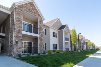 Lakeside Apartments - Lakeside at Fallen Timbers