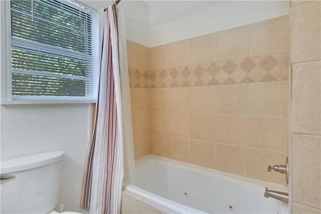 Building Photo - Historic College Park Bungalow for RENT