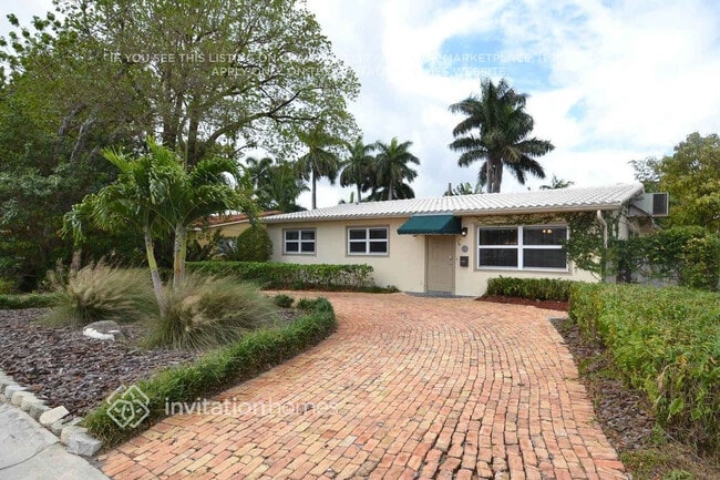 Building Photo - 830 N 10th Ave