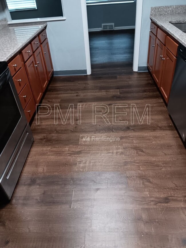 Building Photo - 16025 Van Aken Blvd