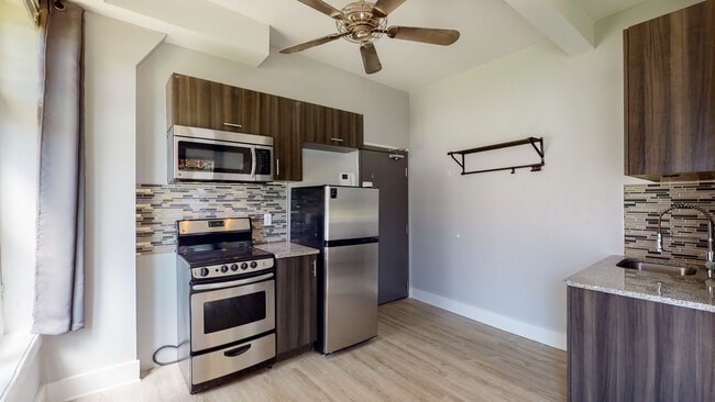 Building Photo - Laurier Apartments