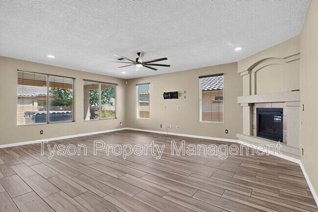 Building Photo - 8727 Placitas Roca Rd