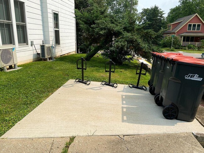 Foto del edificio - 726 W 6th St