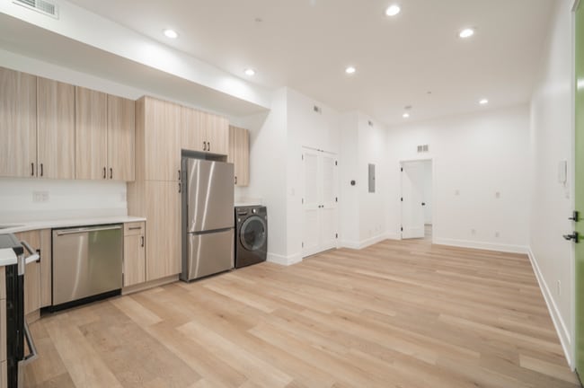 Photo - 4432 Lancaster Ave Apartment