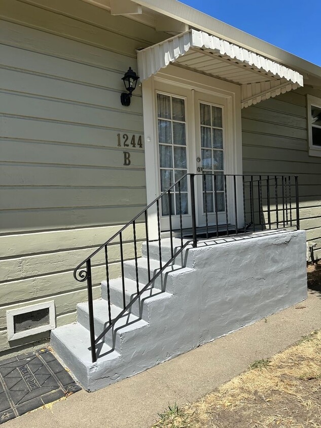 Primary Photo - Adorable 1 bedroom 1 bath close to Downtow...