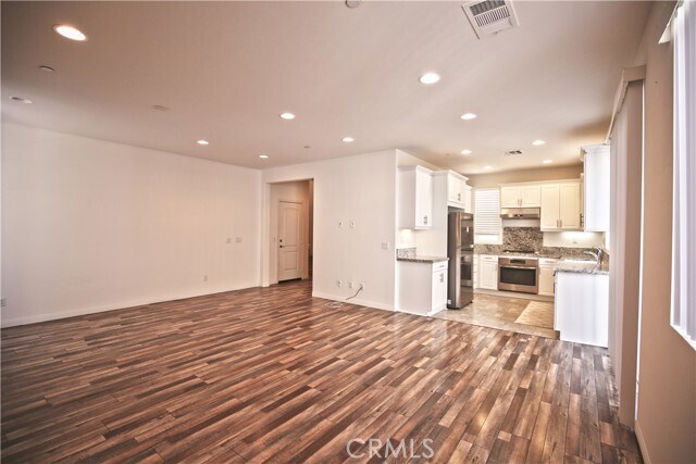 Foto del edificio - 683 Huron Pl