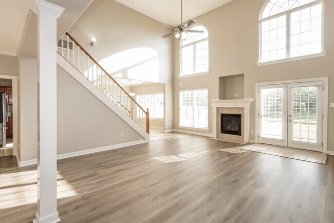 Foto del edificio - 1655 Kings Pond Cove