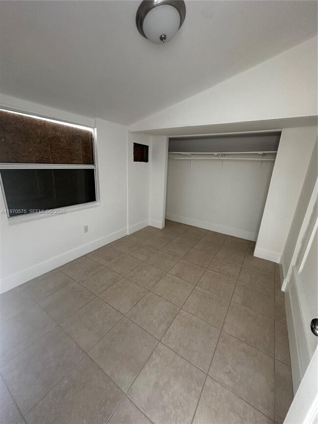 Foto del edificio - 1919 SW 2nd St