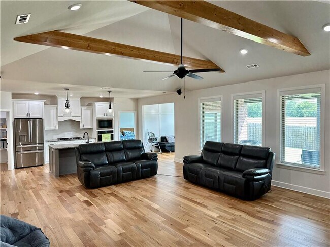 Foto del edificio - 4203 SW Wheatgrass Blvd
