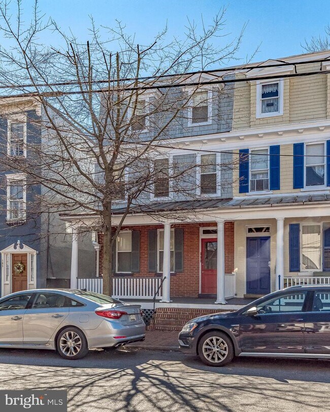 Building Photo - 187 Duke of Gloucester St