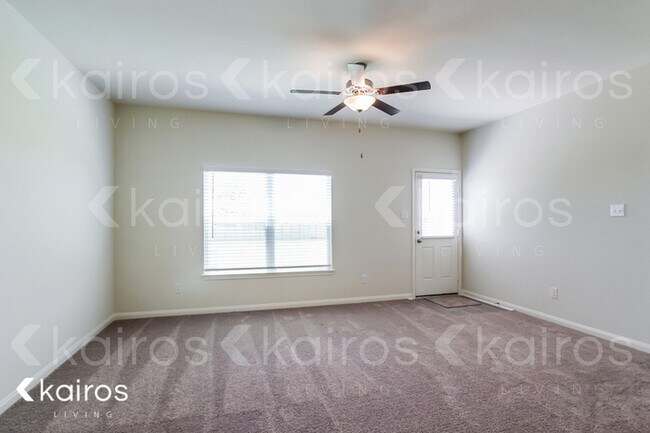Building Photo - 10634 Hillside Creek Dr.