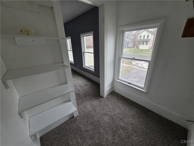 Foto del edificio - 137 W Schuyler St