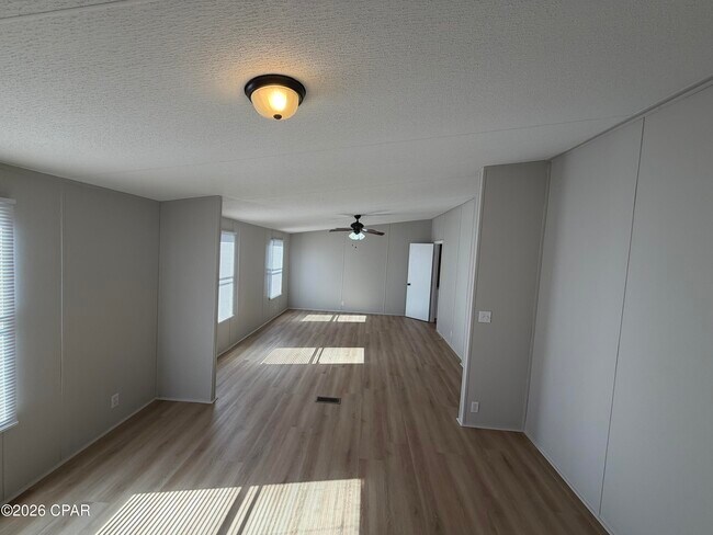 Foto del edificio - 4013 W 24th Ct