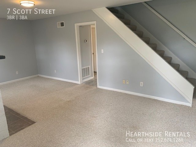 Building Photo - 3 Bed 2 Bath Townhouse in Windy Ridge