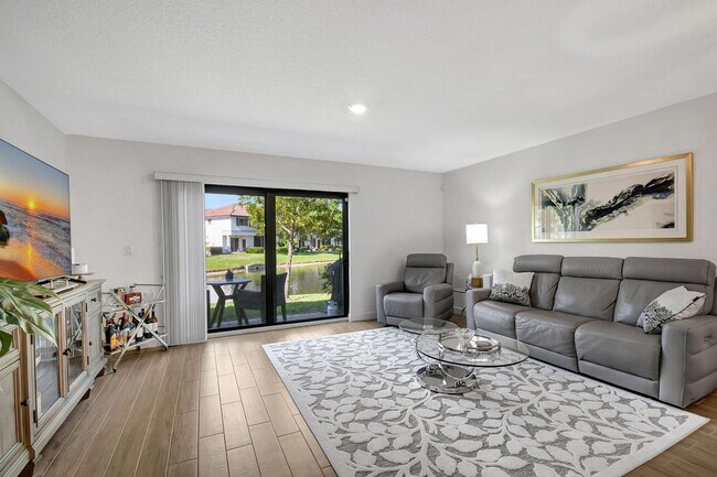 Foto del edificio - 6013 Woods Edge Cir
