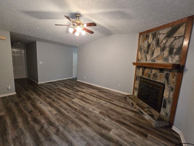 Foto del edificio - 6520 Applewhite Rd