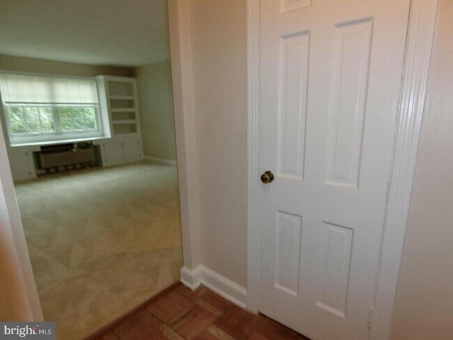 Foto del edificio - 1734 W Abingdon Dr